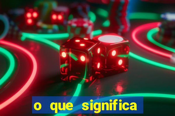 o que significa quando a luz acende sozinha